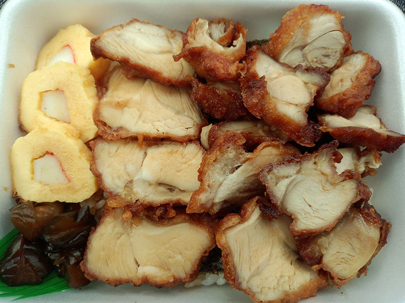 とり肉弁当